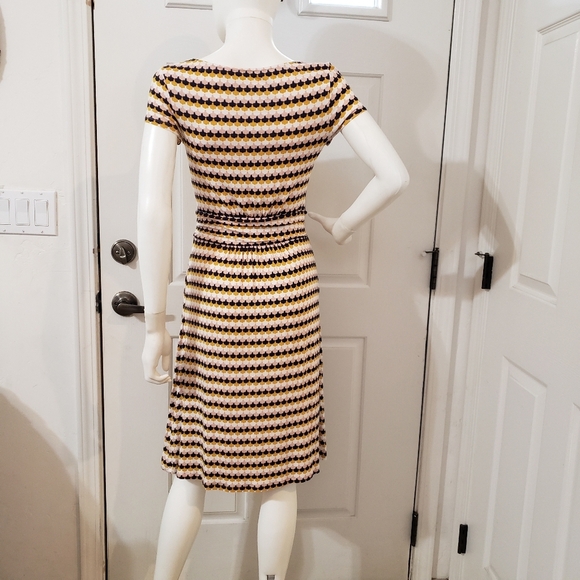 Boden Size 6 Elegant Striped Dress in Navy and Cream - Picture 8 of 12